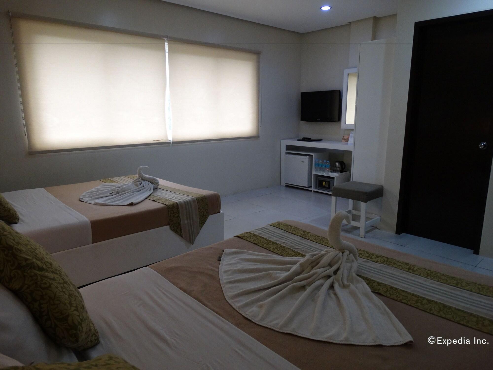 פורטו פרינססה Empire Suites Hotel מראה חיצוני תמונה