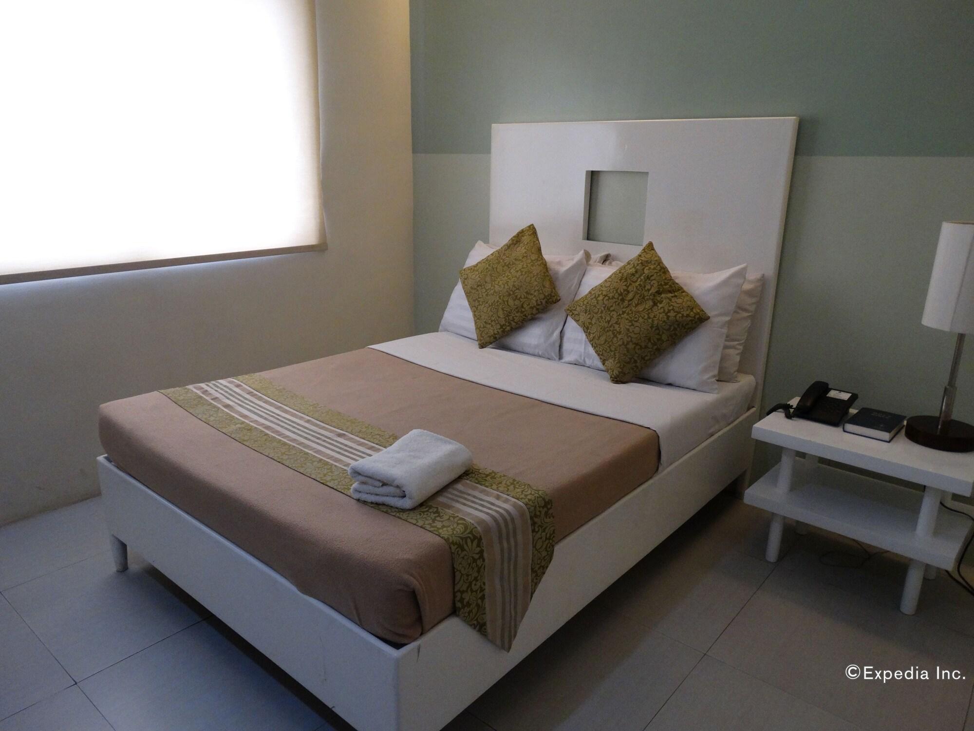 פורטו פרינססה Empire Suites Hotel מראה חיצוני תמונה