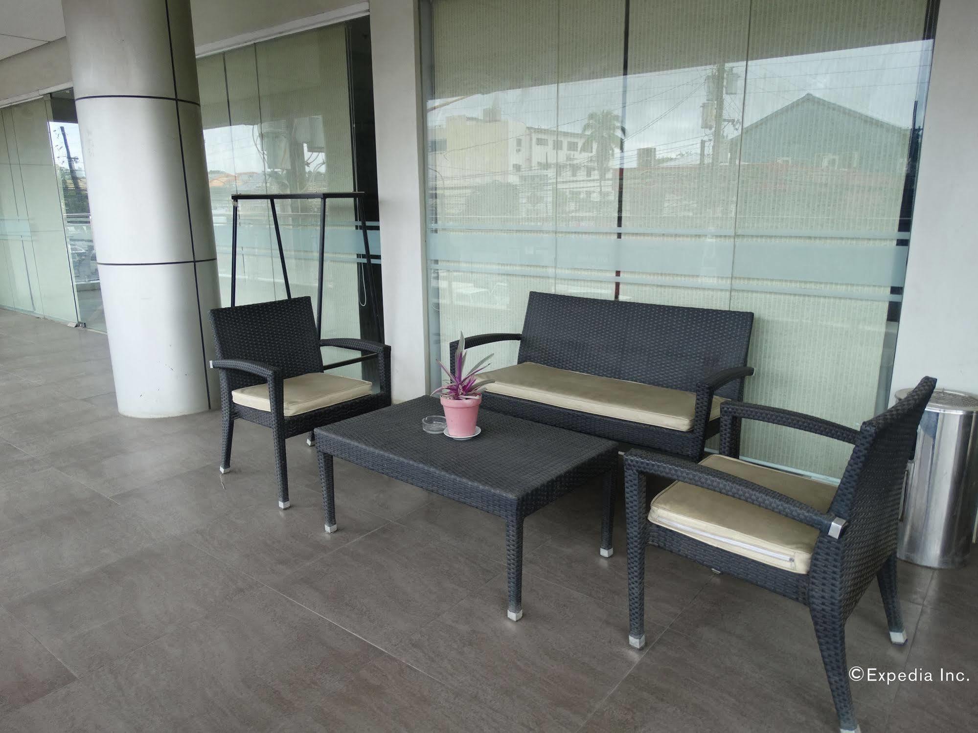 פורטו פרינססה Empire Suites Hotel מראה חיצוני תמונה